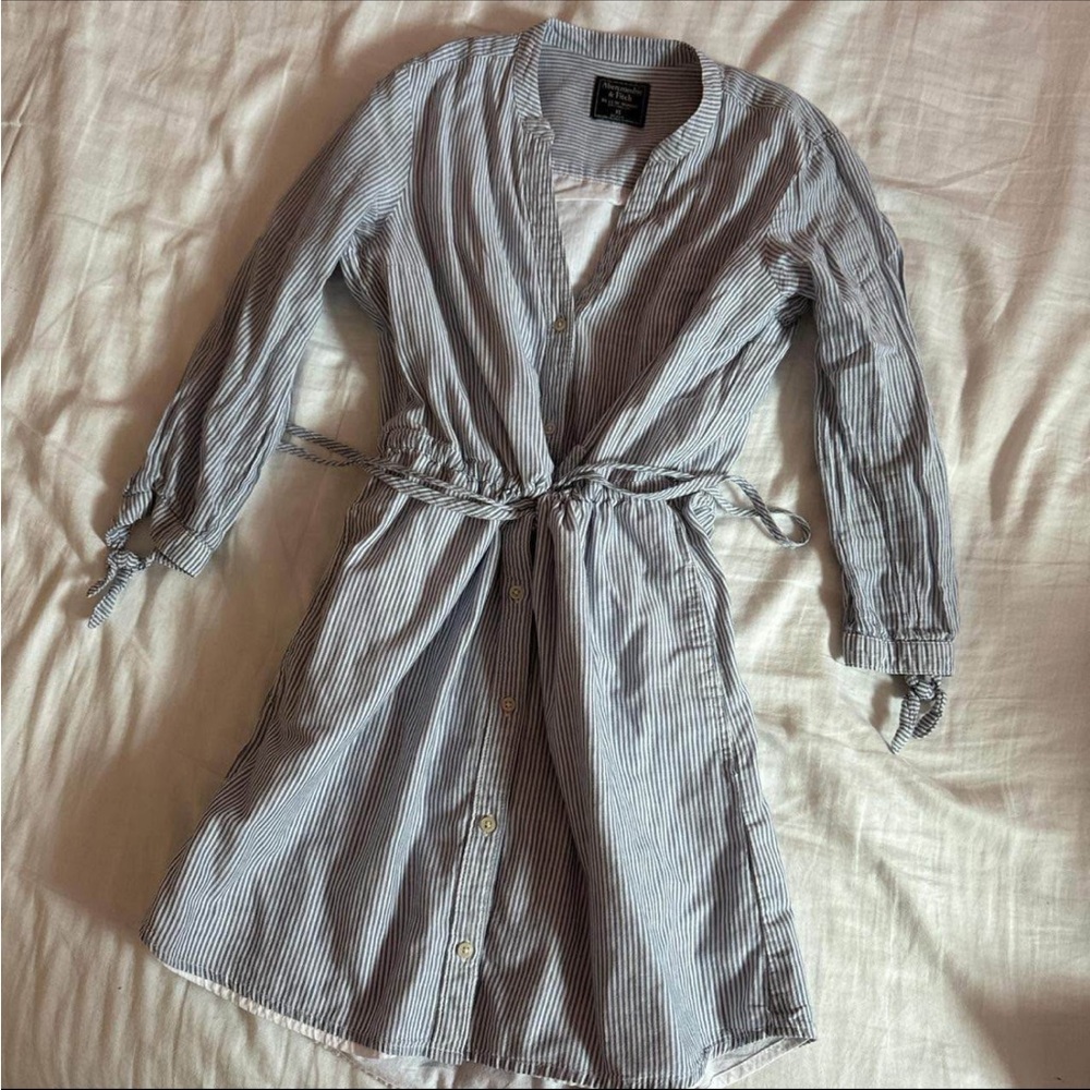 Abercrombie & Fitch Blue and White Striped Shirt